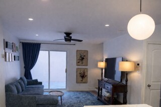 Building Photo - 1524 Naudain St