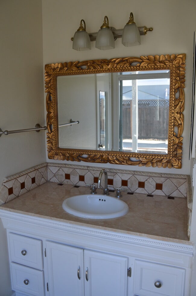 Building Photo - 3576 Yellowstone Ct