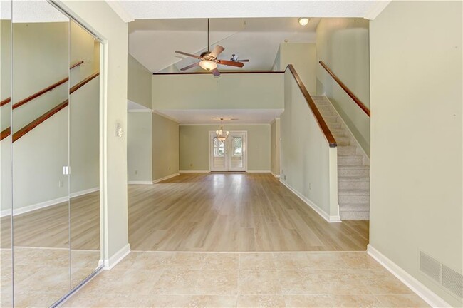 Building Photo - 60 Heartwood Dr NE