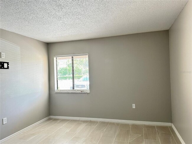 Building Photo - 6191 Timberlake Dr