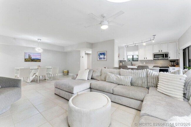 Building Photo - 6314 Longboat Ln W