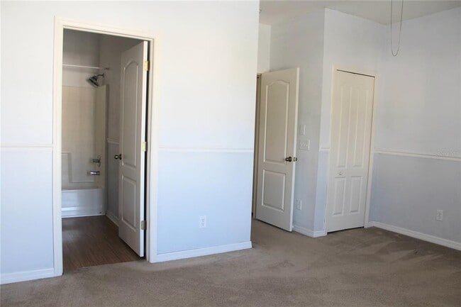 Building Photo - 16320 Swan View Cir