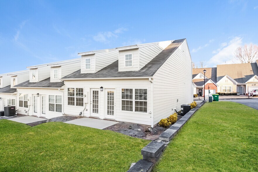 Building Photo - 179 Riley Cir