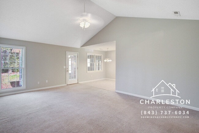 Building Photo - 1860 Piper Dr