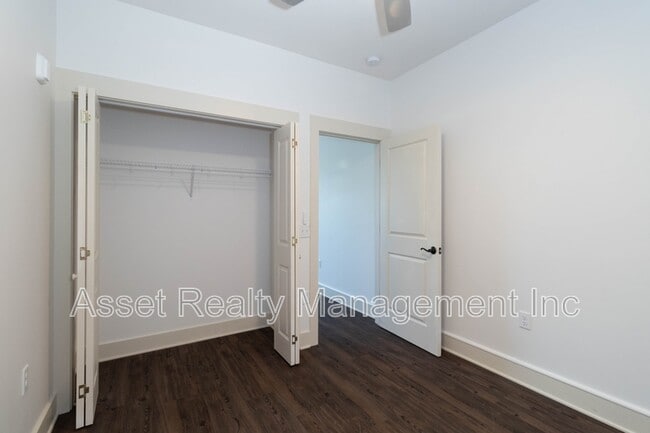 Building Photo - 1120 Franck St