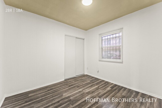 Building Photo - 8027 S. Broadway-6
