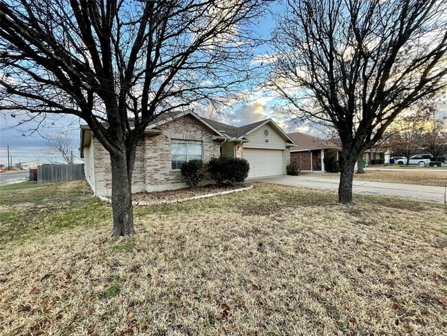 Building Photo - 800 Orchard St