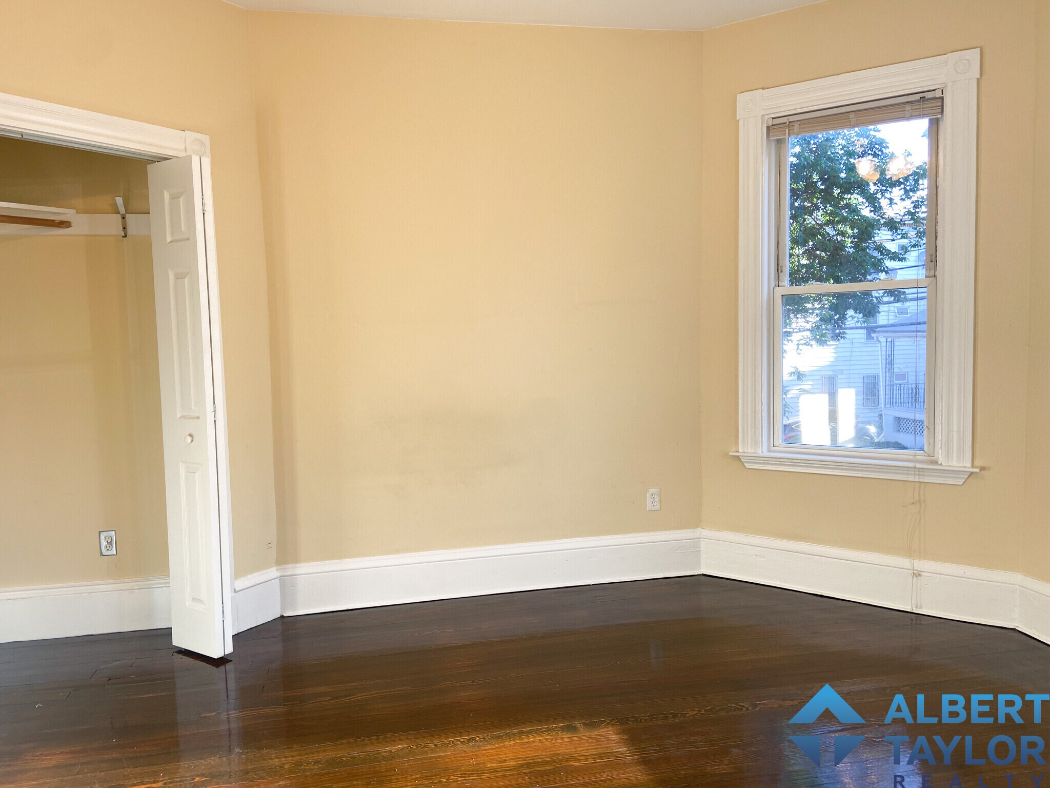 Building Photo - 19 Parker Hill Ave