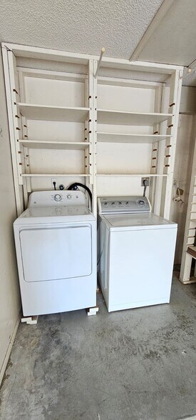 Building Photo - 1251 SW 84th Ter