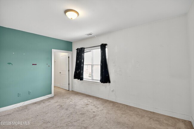 Building Photo - 626 Marion Ln