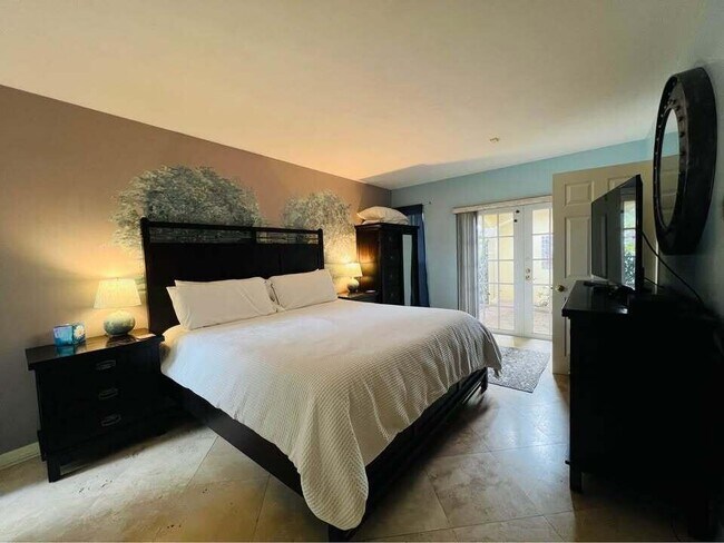 Building Photo - 7834 Edgewater Dr