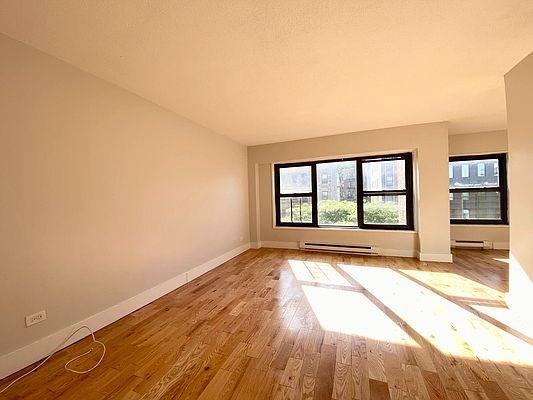 Building Photo - 3 bedroom in New York NY 10027