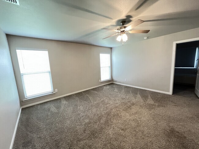 Building Photo - 2339 143rd St