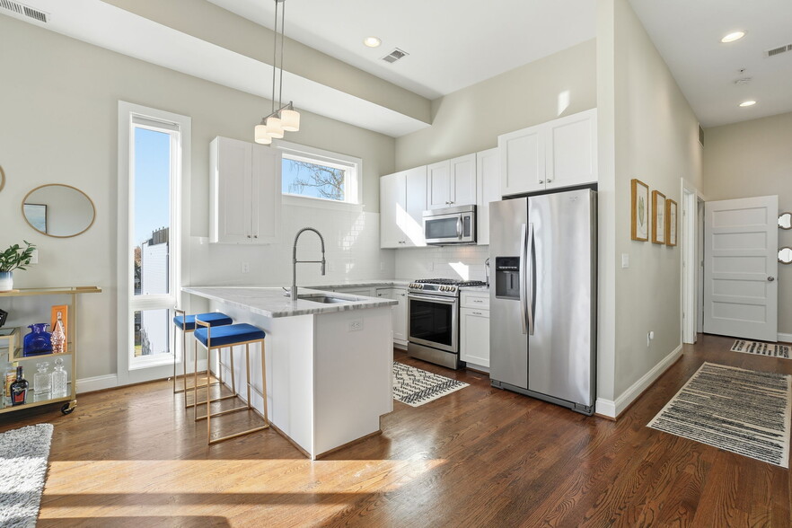Building Photo - 3222 Warder St NW