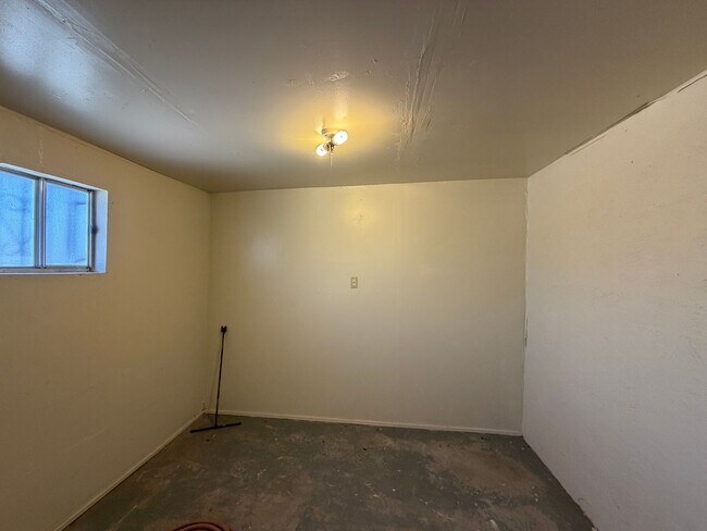 Building Photo - 2 Bedroom Single Story Home Available Near San Mateo Blvd NE & Constitution Ave NE!