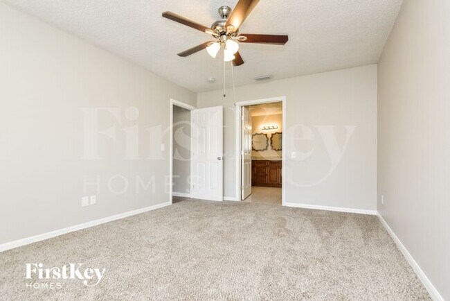Building Photo - 15807 Cottontail Place