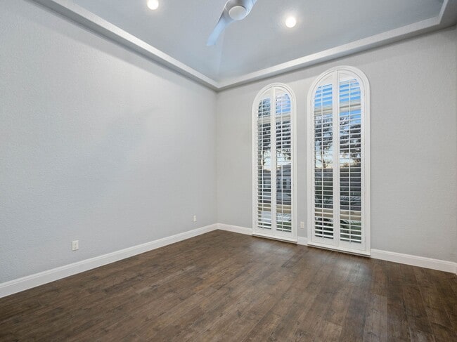 Building Photo - 202 Wellesley Loop