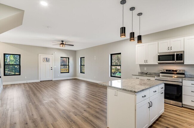 Building Photo - Newly-Built & Energy-Star Certified 3-Bedroom in Swannanoa