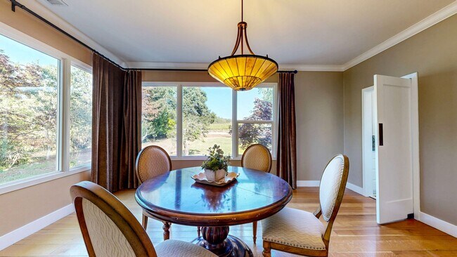 Building Photo - Experience true Wine Country Luxury living...