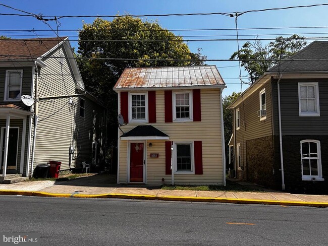 Building Photo - 308 S Raleigh St