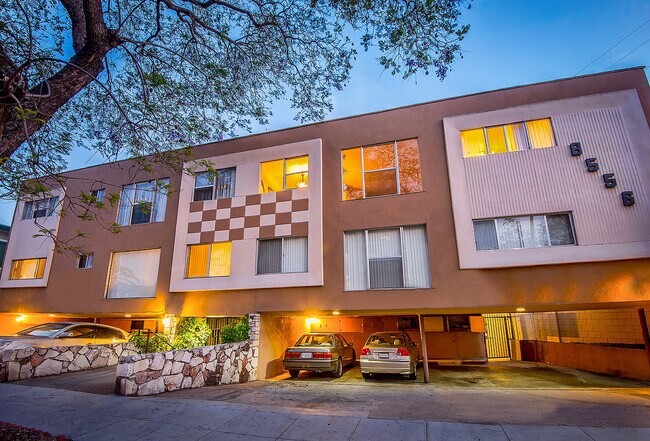 Primary Photo - 8556 Cashio St