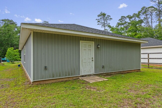 Building Photo - 3210 Electra Dr