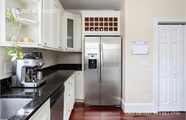 Building Photo - Beautiful House Just 2 Blocks From MUSC | ...