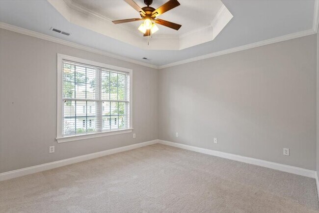 Building Photo - Spacious 4 Bedroom Raleigh Home - Fenced i...