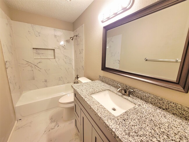 Building Photo - 3610 Bartons Ln