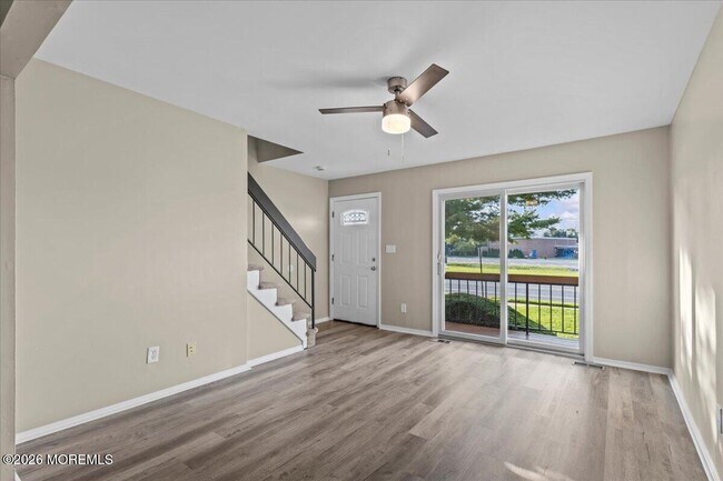 Building Photo - 8 Primrose Ln