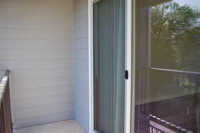 Building Photo - 1995 Sky Park Dr