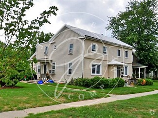 Building Photo - 2 story 2 bed with bonus room! Maumee Scho...