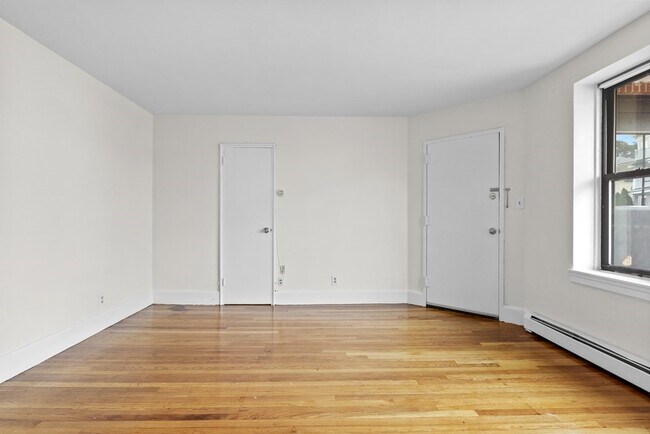 Building Photo - 11 Victory Rd