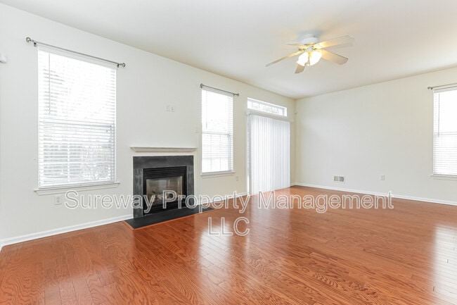 Building Photo - 1610 Fela Dr