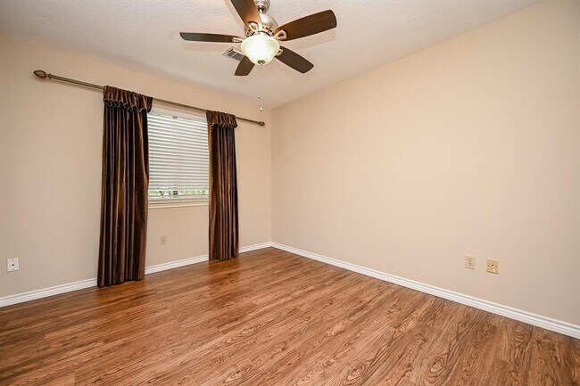 Building Photo - 12219 Gladewick Dr