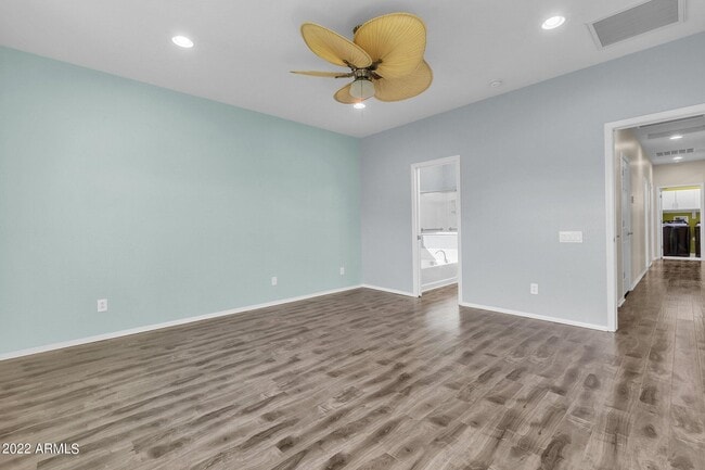 Building Photo - 10807 W El Cortez Pl