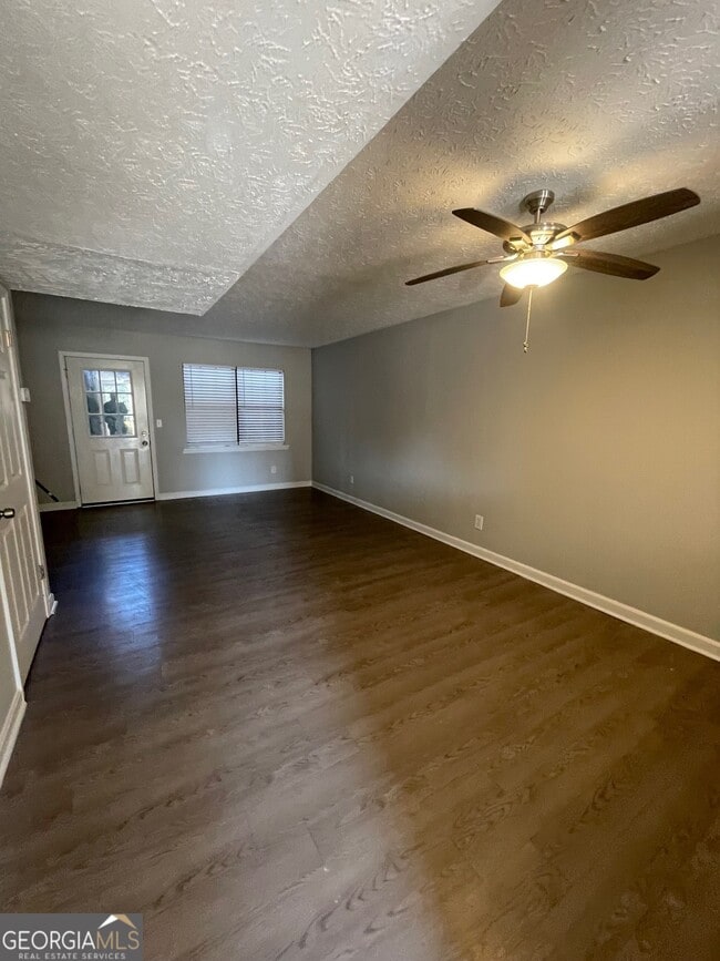 Building Photo - 763 South St