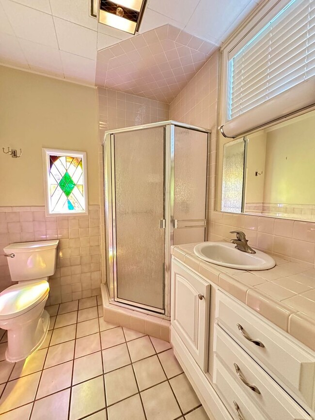 Building Photo - Charming 2-Bedroom Home in Oleander