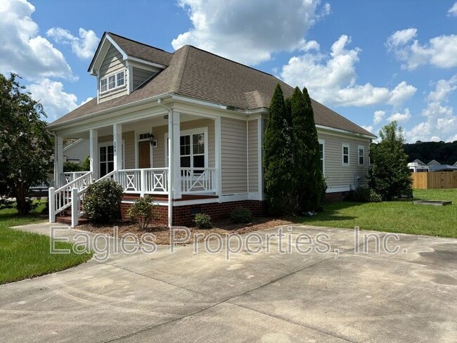 Building Photo - 200 Stillwater Creek Dr