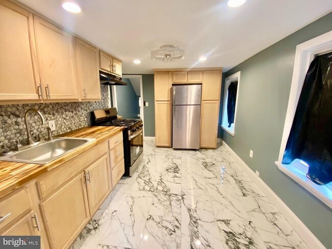 Building Photo - 34 Southard St