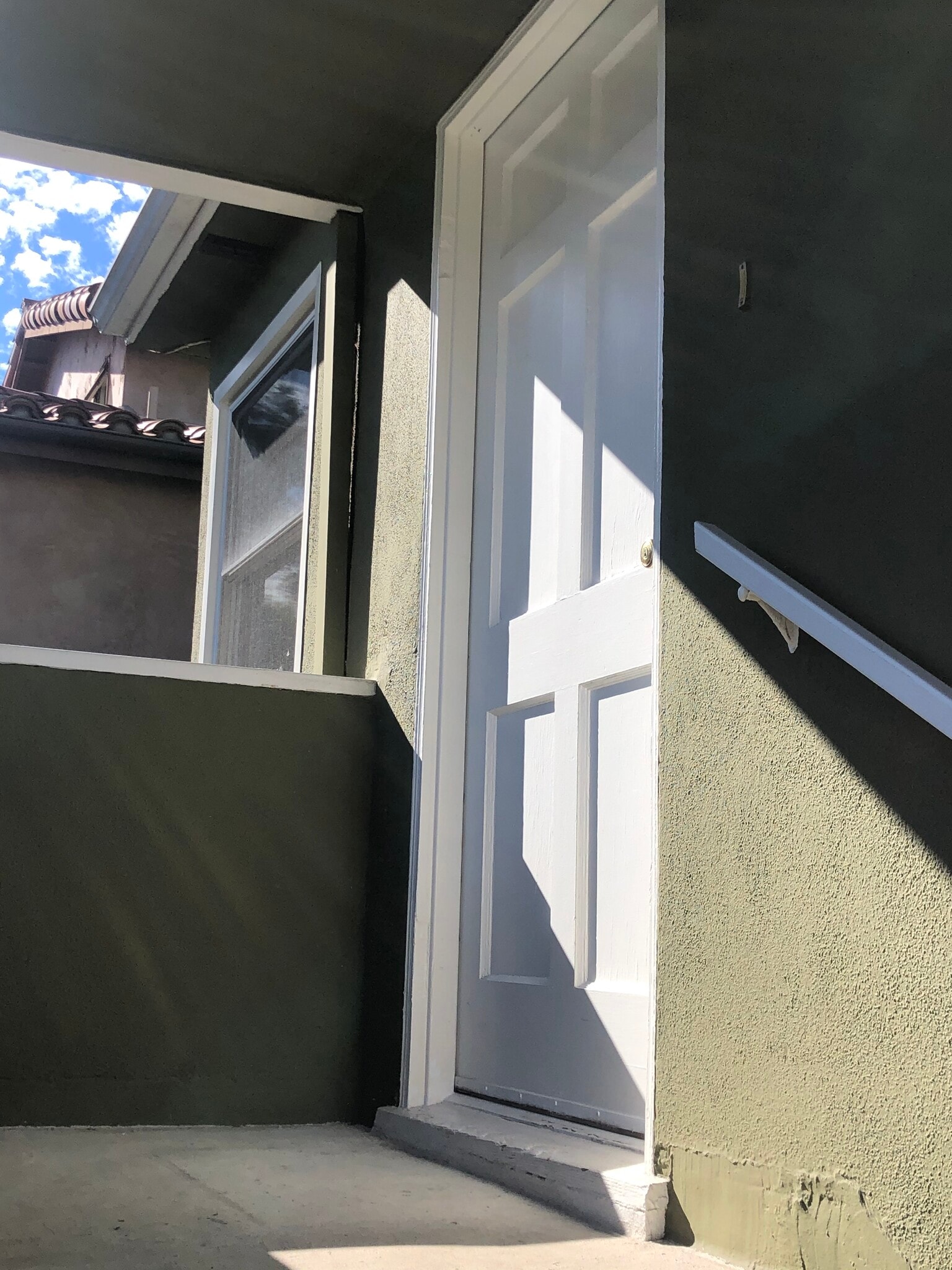 Unit front door - 1033 Pearl St