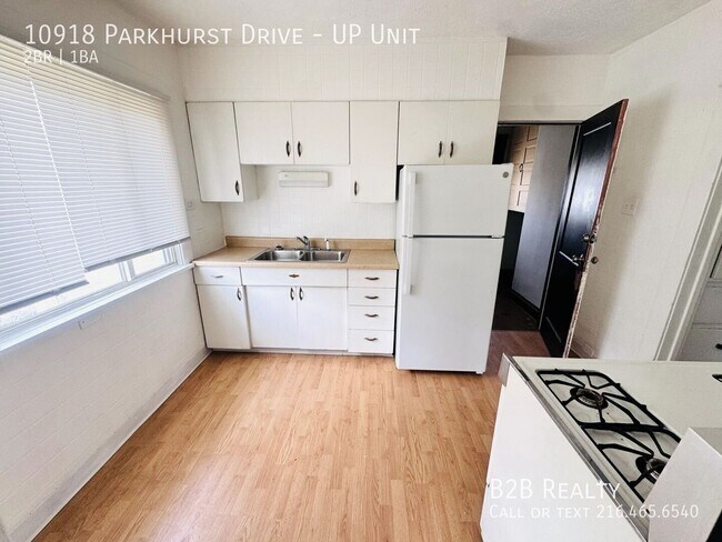 Building Photo - 10918 Parkhurst Dr