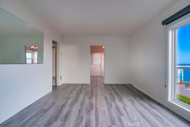 Building Photo - 1453 Silvius Ave