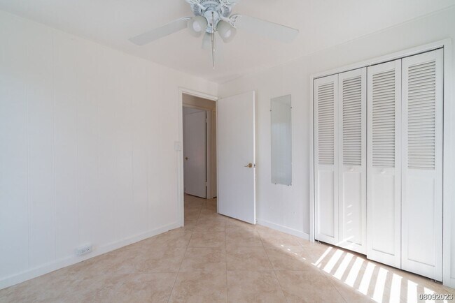 Building Photo - SF 4BR/2BA/2car garage home w/inground swimming pool in Ewa Beach