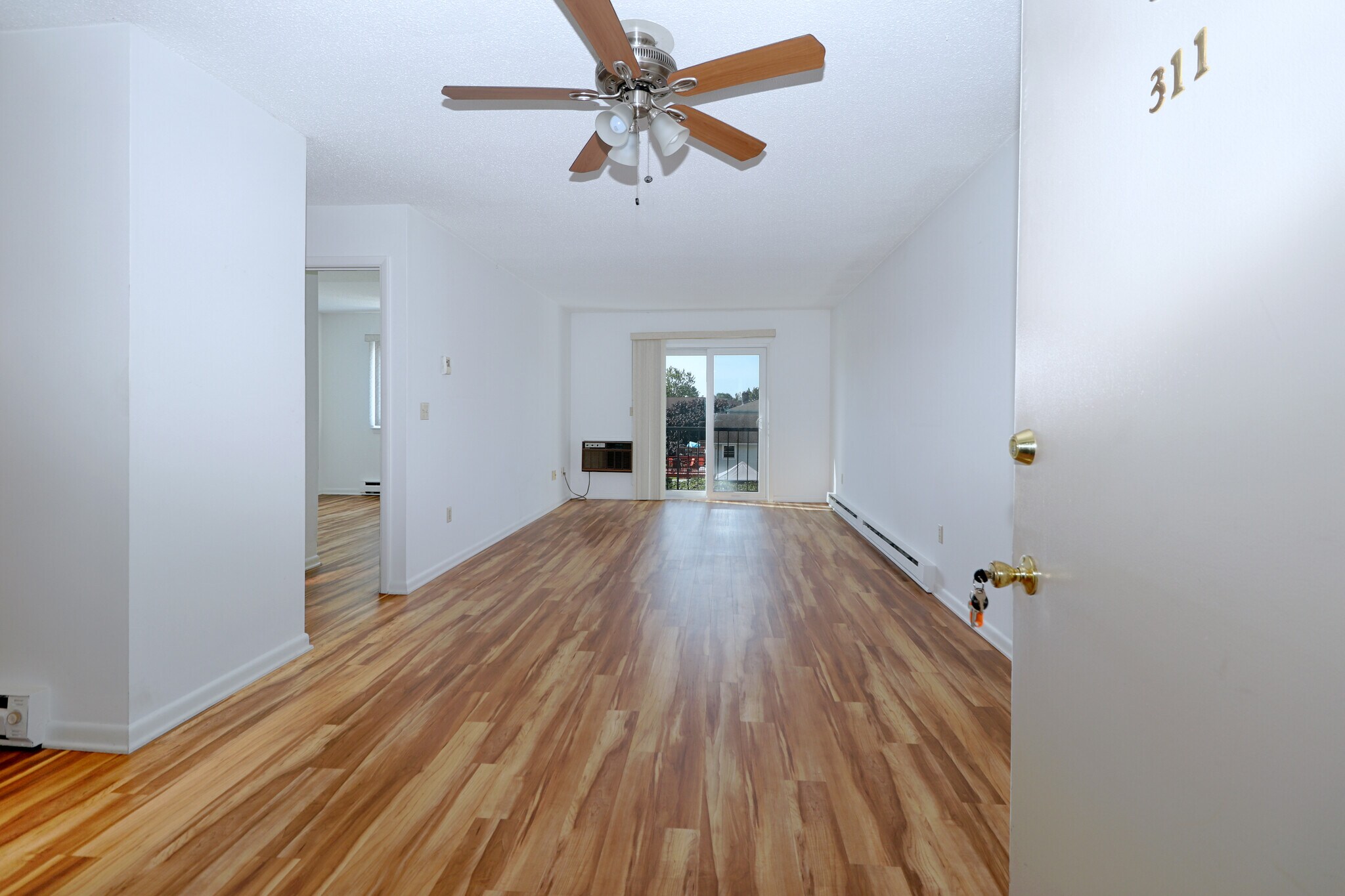 Building Photo - 155 Short Beach Rd