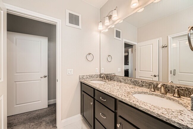 Building Photo - 16860 Askins Lp