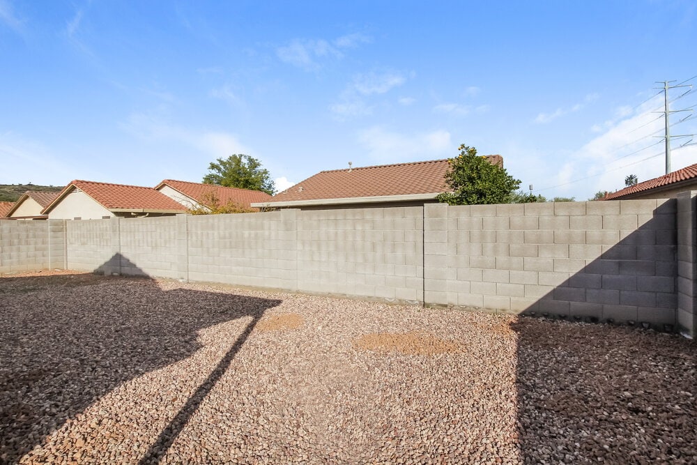 Building Photo - 3042 W Casino Ave