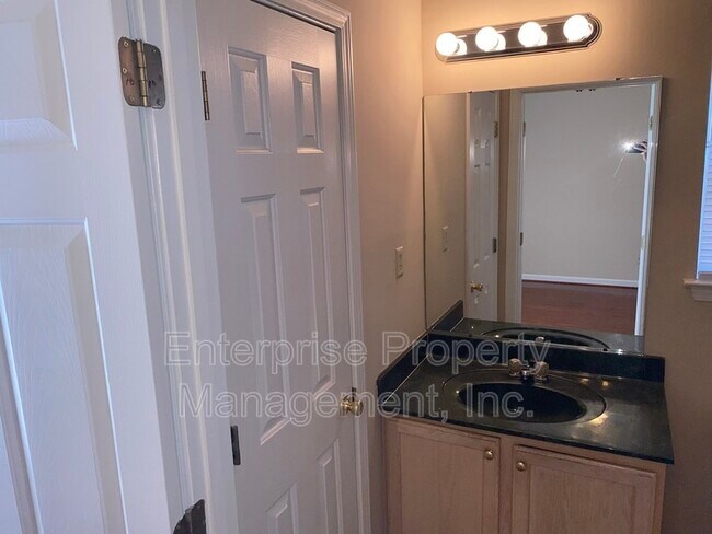 Building Photo - 3794 Walden Meadow Dr