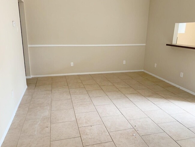 Building Photo - 13711 Carsa Ln