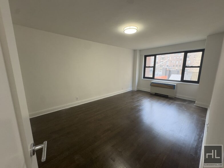 Building Photo - EAST 56 STREET